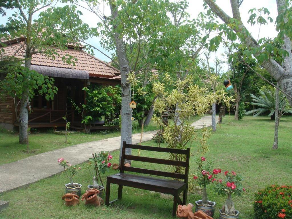 Indie House @ Maerim Chiang Mai Exterior photo